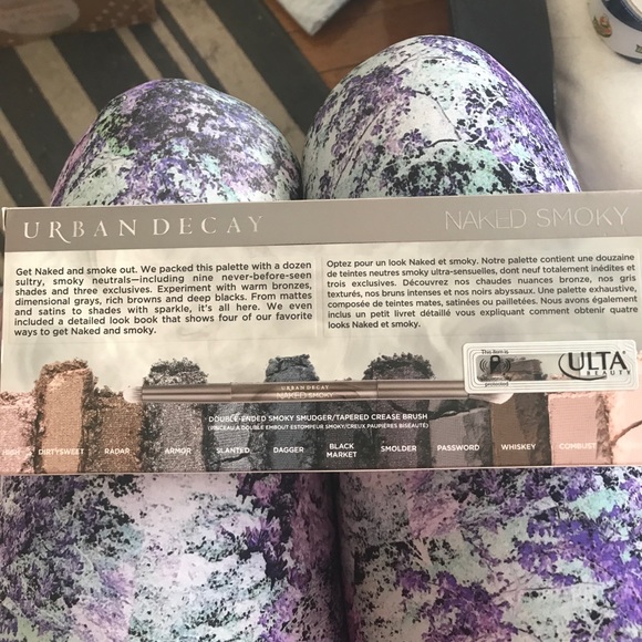 Naked smoky pallet - Picture 2 of 2