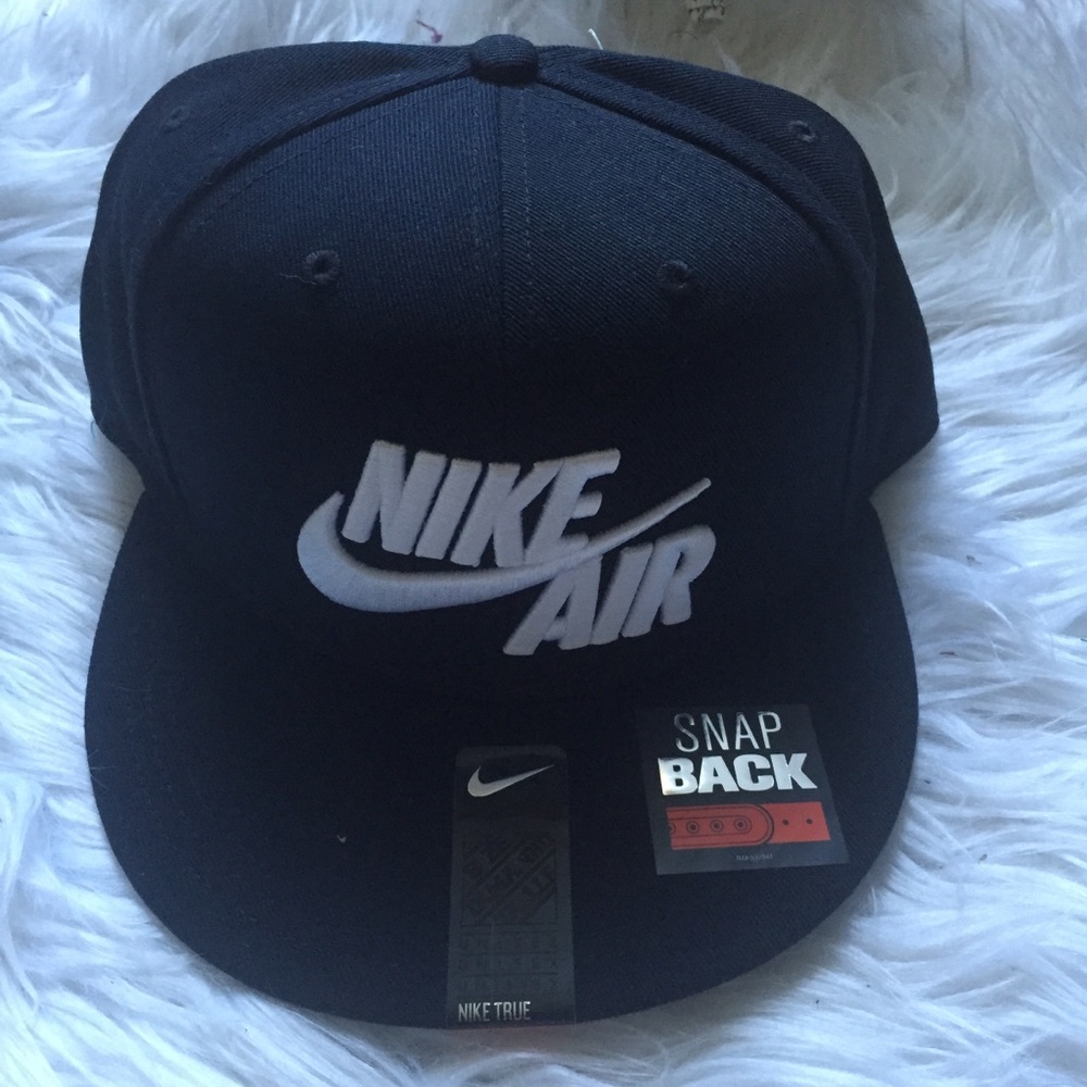 Nike Sportswear Air True Snapback Baseball Hat - Picture 2 of 3