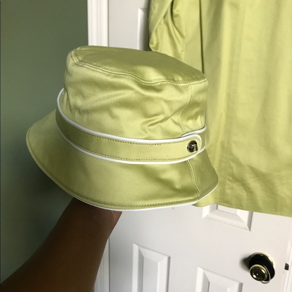 NWOT authentic Coach jacket w/matching bucket hat - Picture 5 of 6