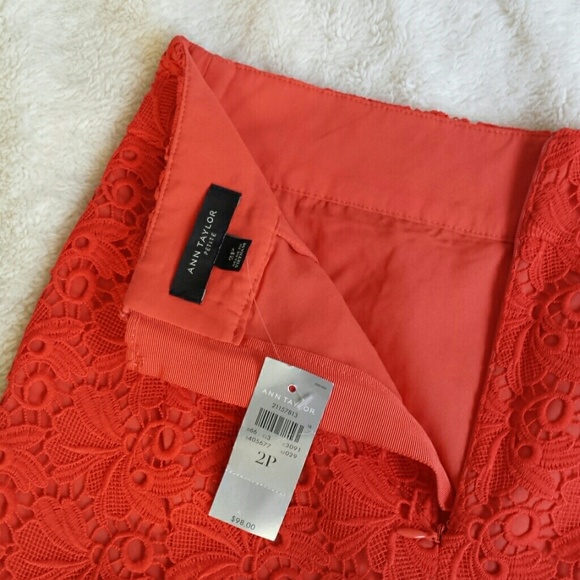 Beautiful Ann Taylor Red Lace Pencil Skirt 2P NWT - Picture 5 of 11
