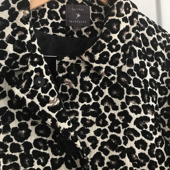 Gorgeous Forever 21 Leopard Swing Coat - Picture 4 of 8