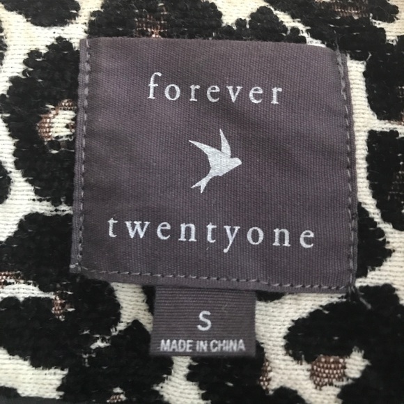 Gorgeous Forever 21 Leopard Swing Coat - Picture 8 of 8