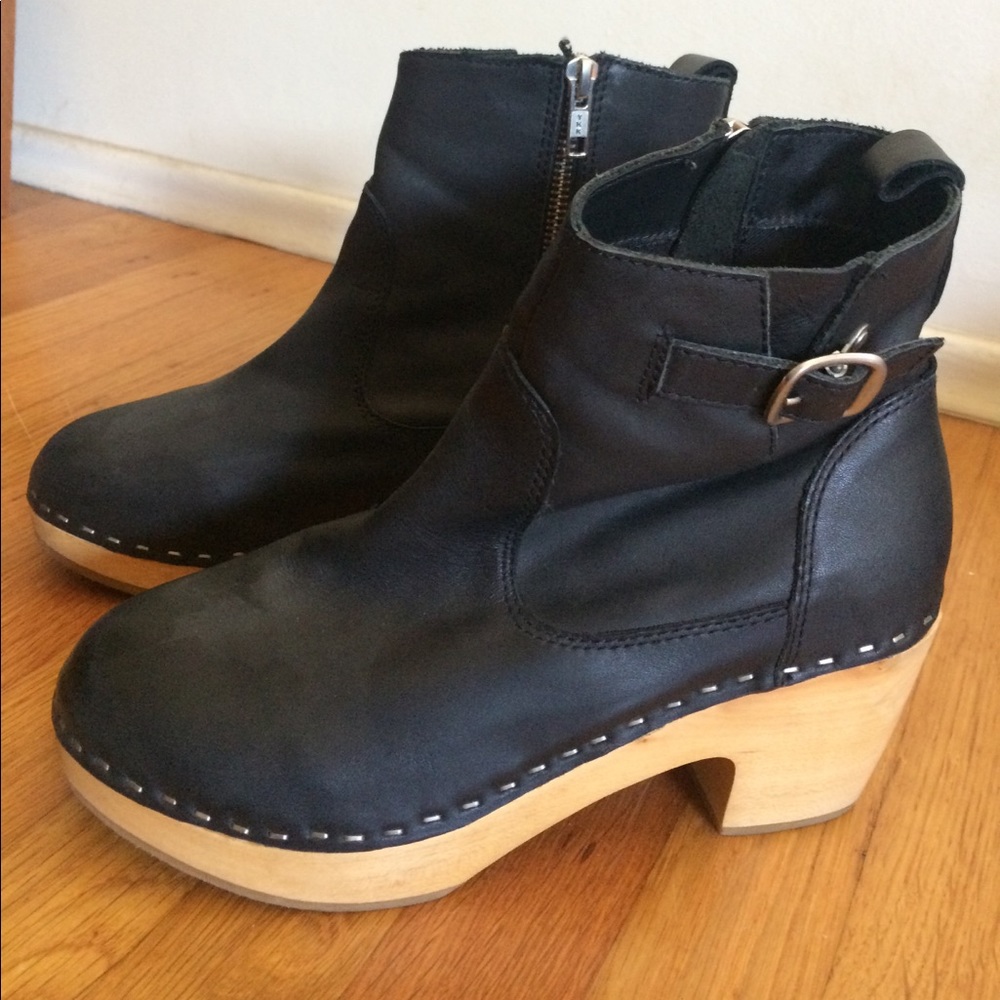 Steve Madden Olaaf  style of Swedish Hasbeens