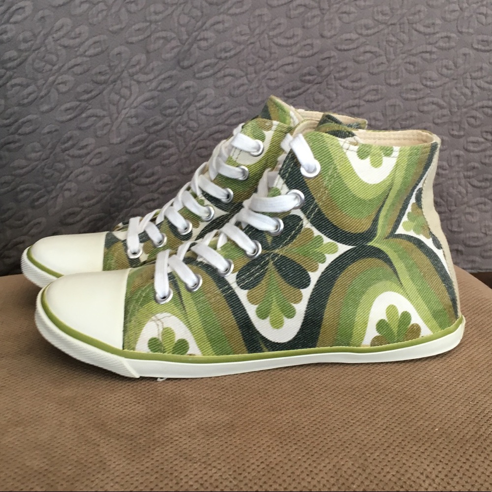 Sneakers - Picture 5 of 7