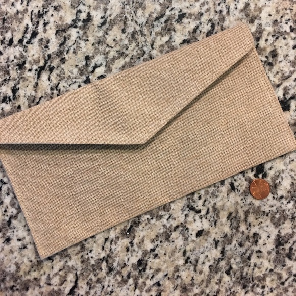 Tan Clutch - Picture 3 of 4