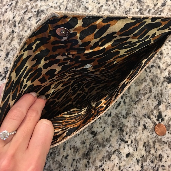 Tan Clutch - Picture 4 of 4