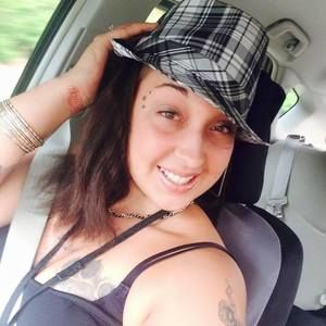 Meet your Posher, Desiree