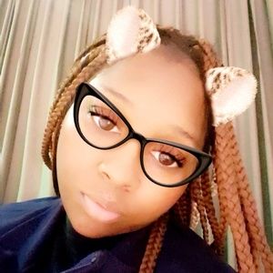 Meet your Posher, Jolisa