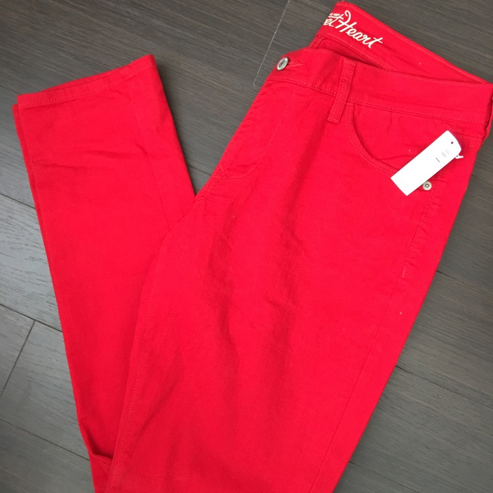 **Never worn** Old Navy Sweetheart Jean