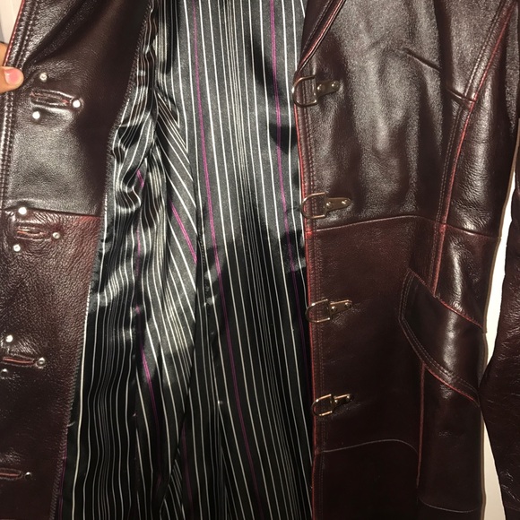 Distressed real leather knee length jacket - Picture 3 of 4