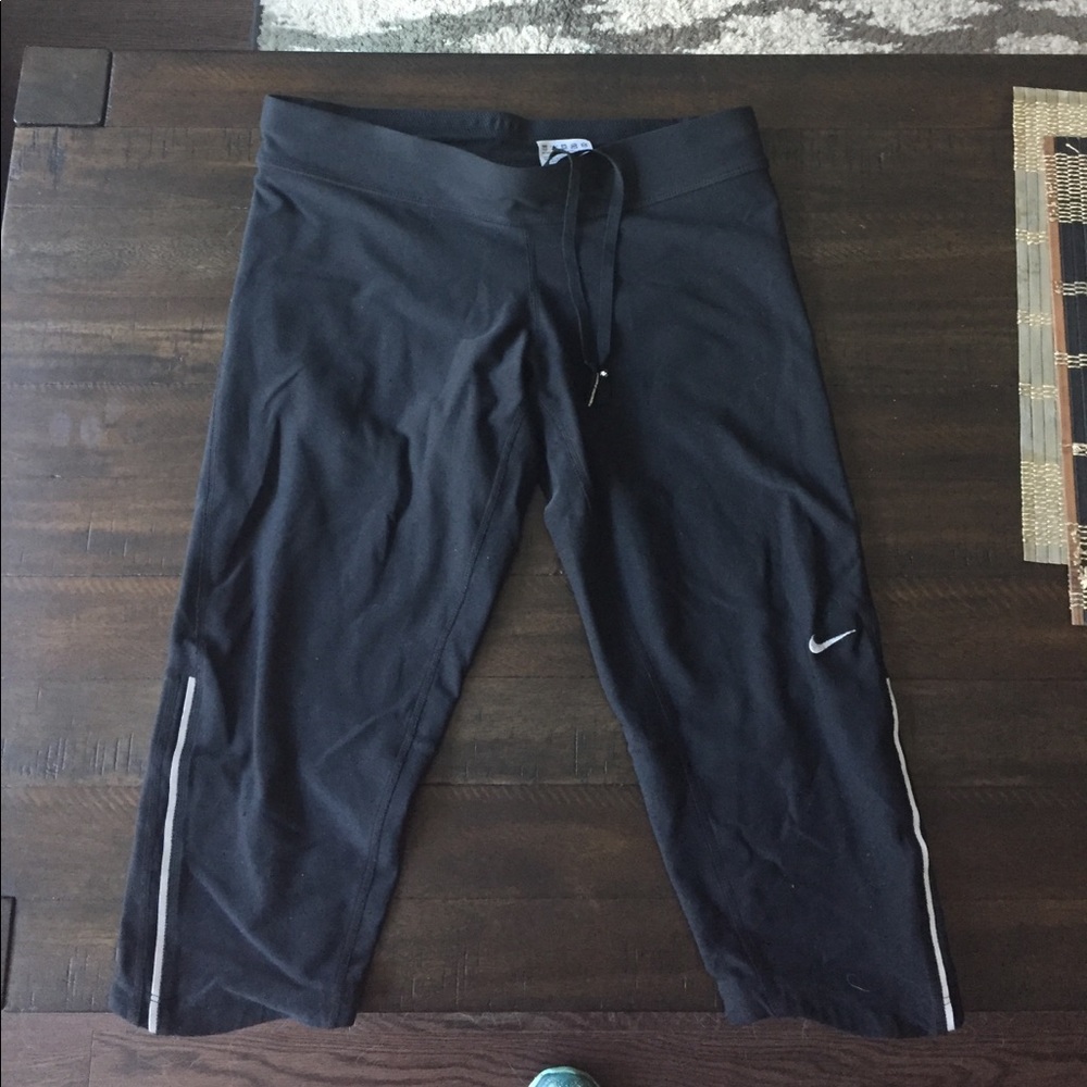 Nike dry fit crop running pants