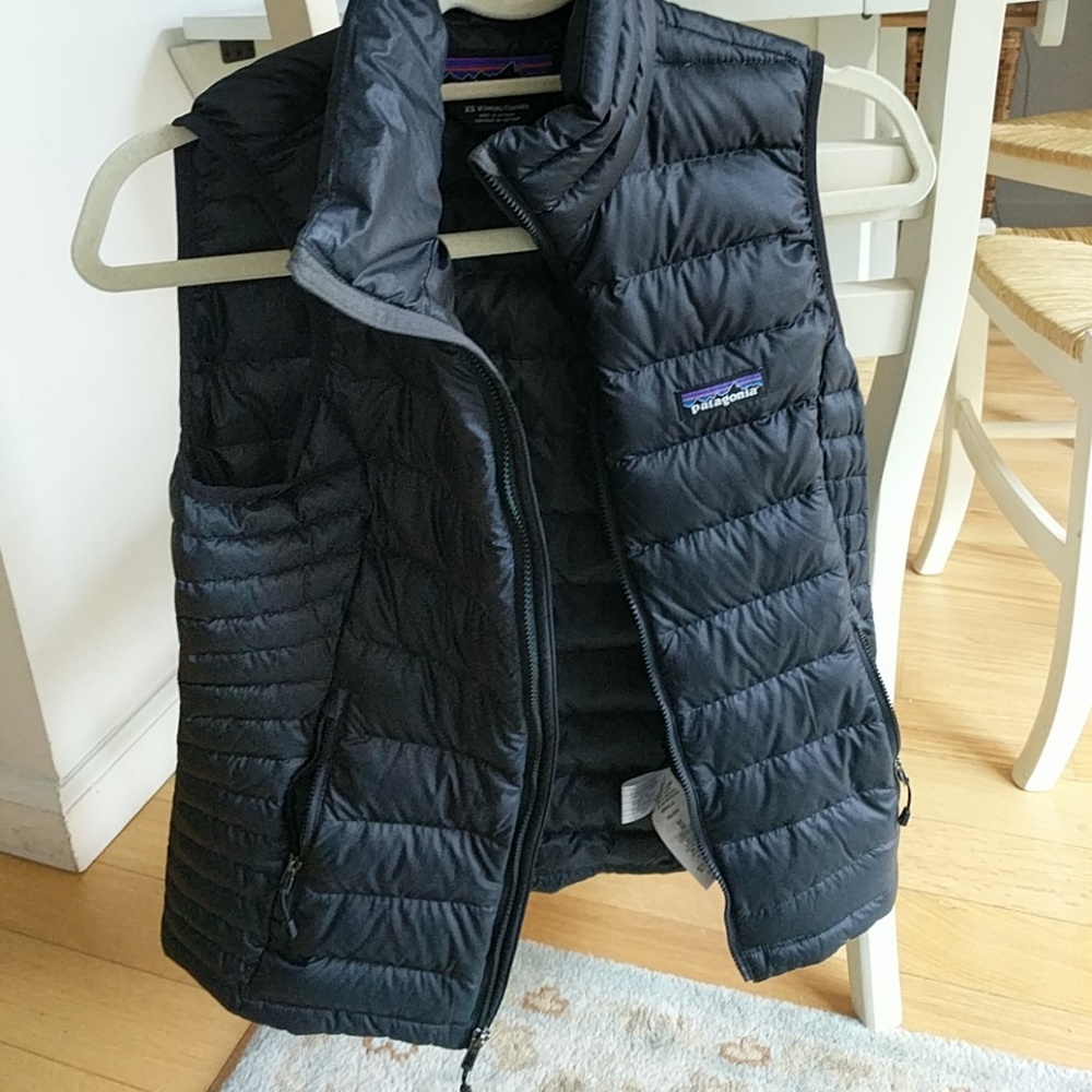 Black pategonia down vest - latest season