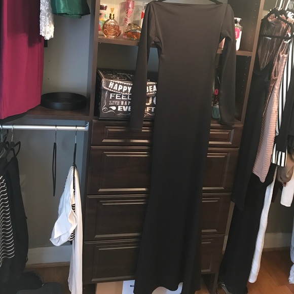 Long formal black dress - Picture 2 of 2