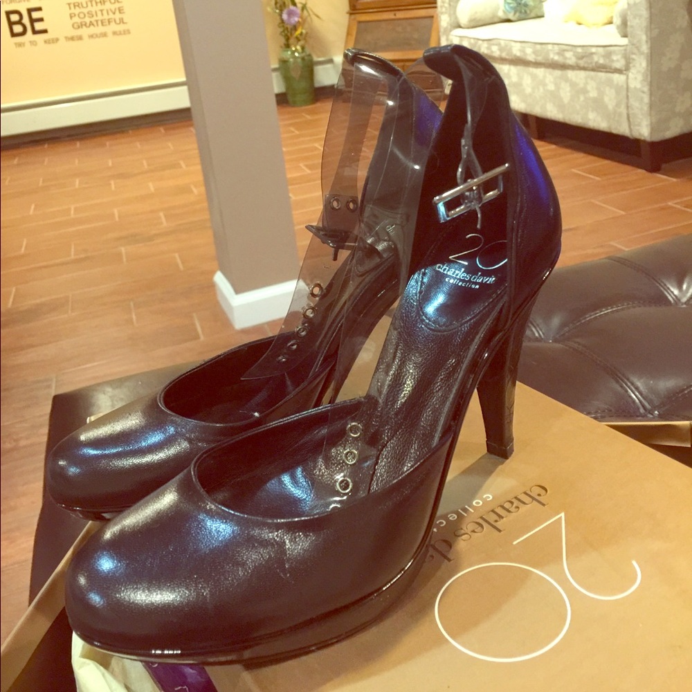 Dress shoes