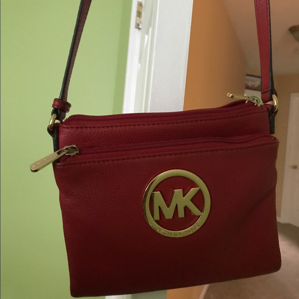 MK cross body