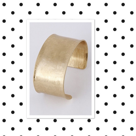 Egyptian Inspired Antique Look Cuff Bracelet - Picture 1 of 3