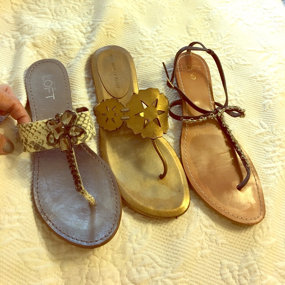 🚨SOLD🚨Bundle of fun sandals fit 7.5