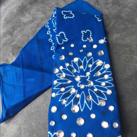 Empowering the elderly jeweled bandana 2 give hope - Picture 3 of 4