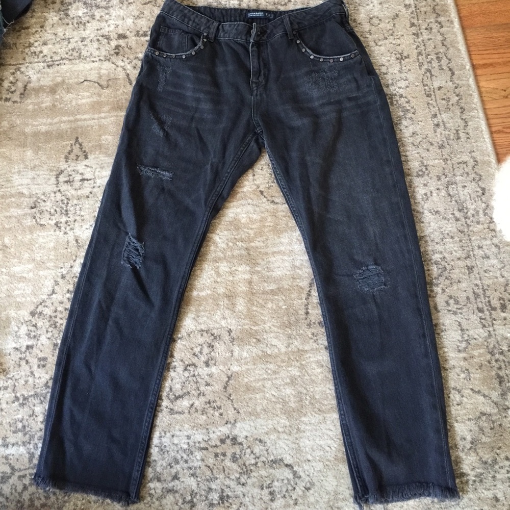 SOLD! ZARA BASIC JEAN