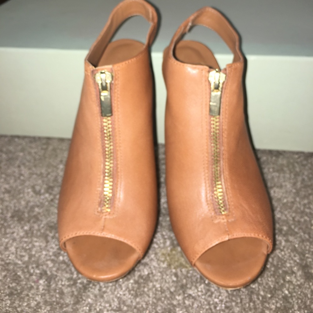 Jessica Simpson wedges