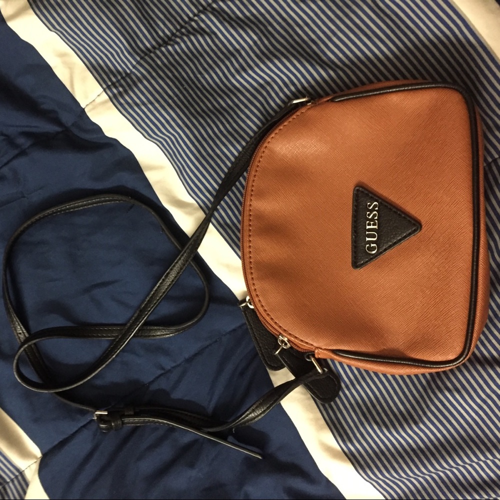 Guess Shoulder Bag