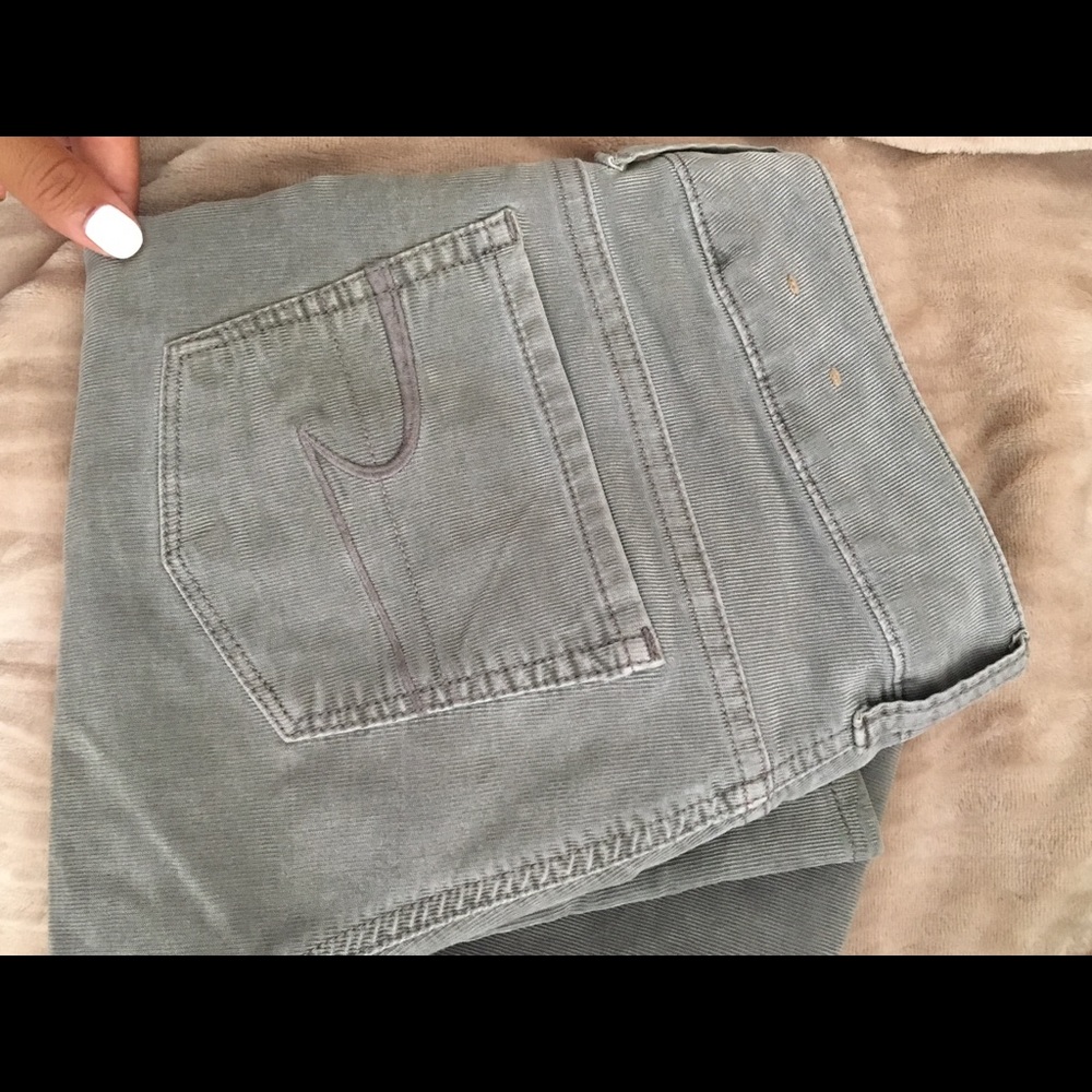 American eagle corduroy pants !