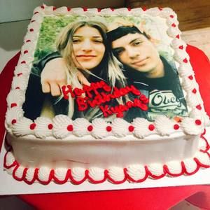 Meet your Posher, Dina