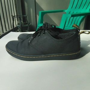 Dr Martens sneakers