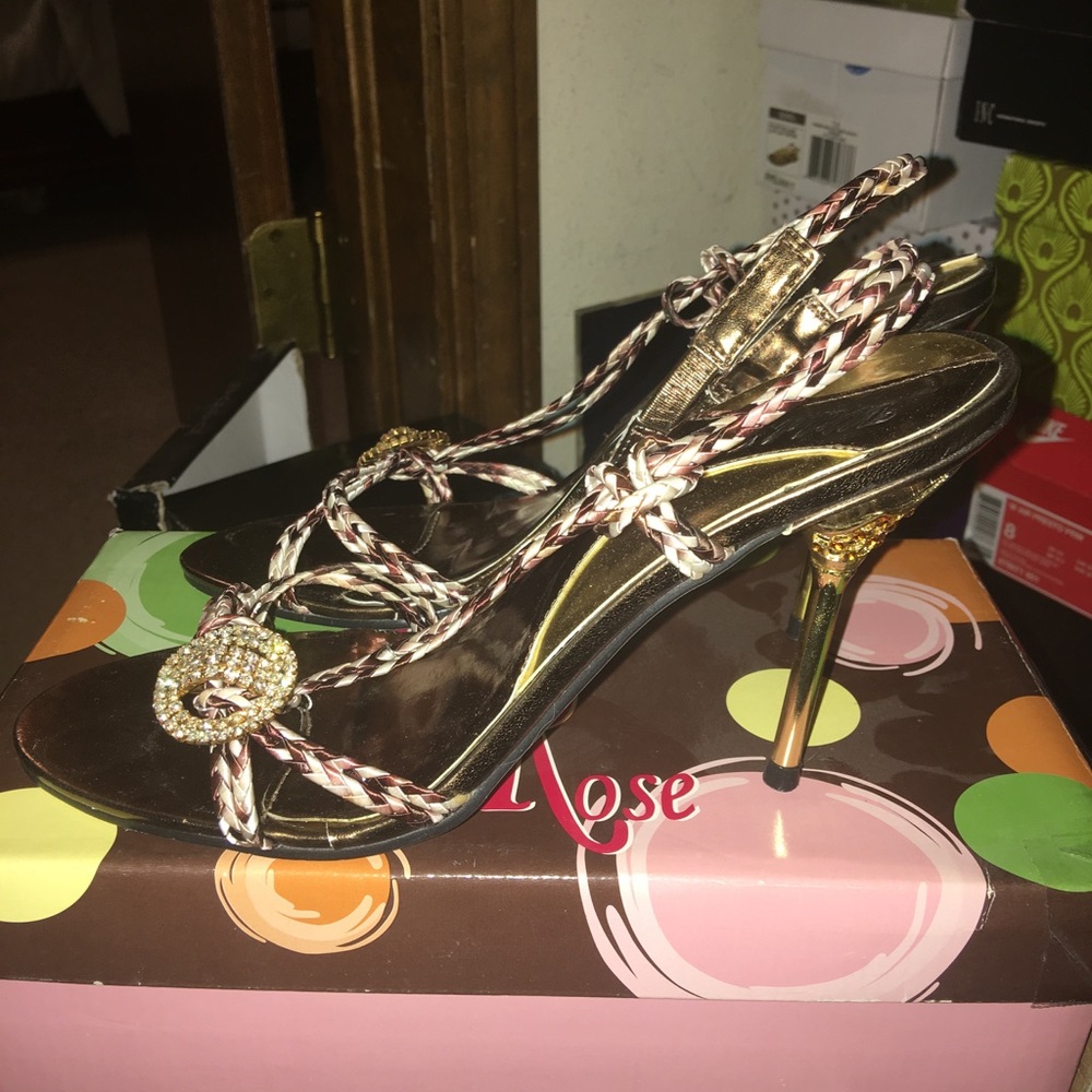 Shoes - Picture 2 of 3