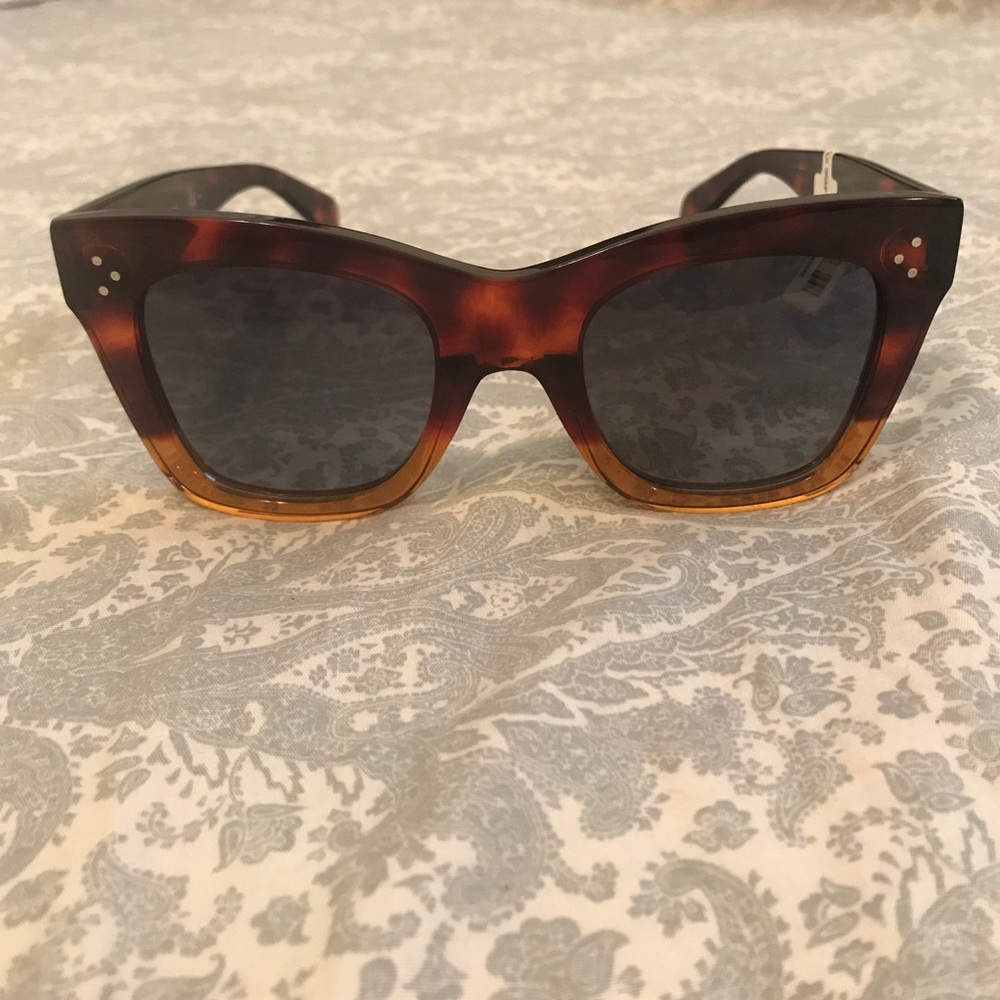 Celine Sunglasses Havana style with black zip case