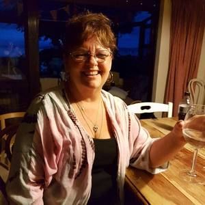 Meet your Posher, Lorraine