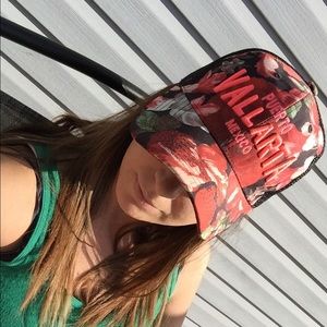 Meet your Posher, Cassity