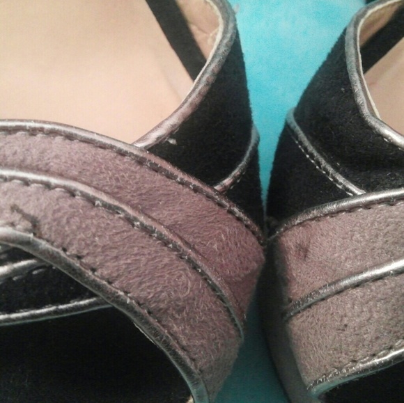 Heels - Picture 3 of 3