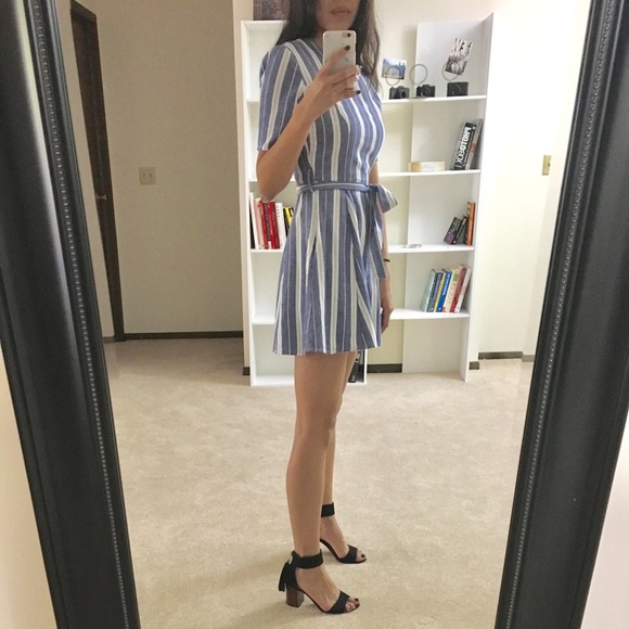 Tularosa Dresses & Skirts - Tularosa Iris Dress