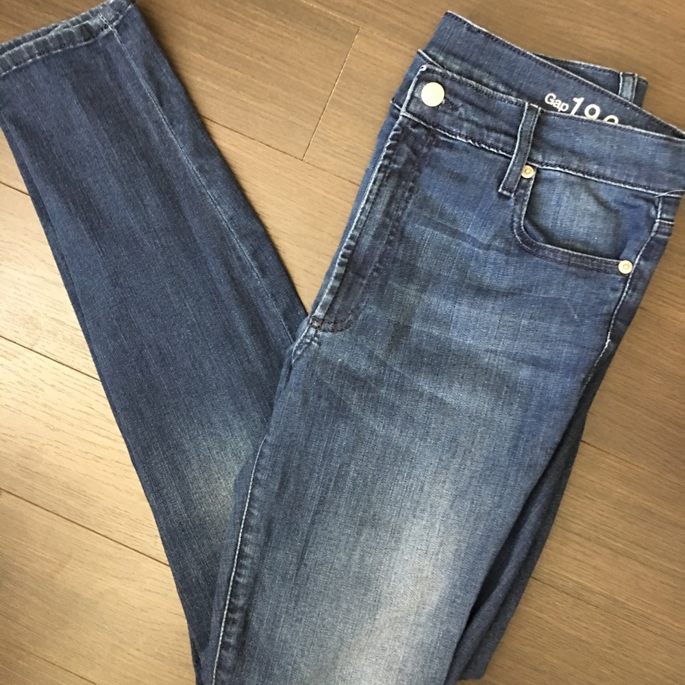 **Like new** GAP 1969 High-Rise Skinny Jean