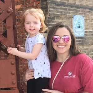 Meet your Posher, Emily