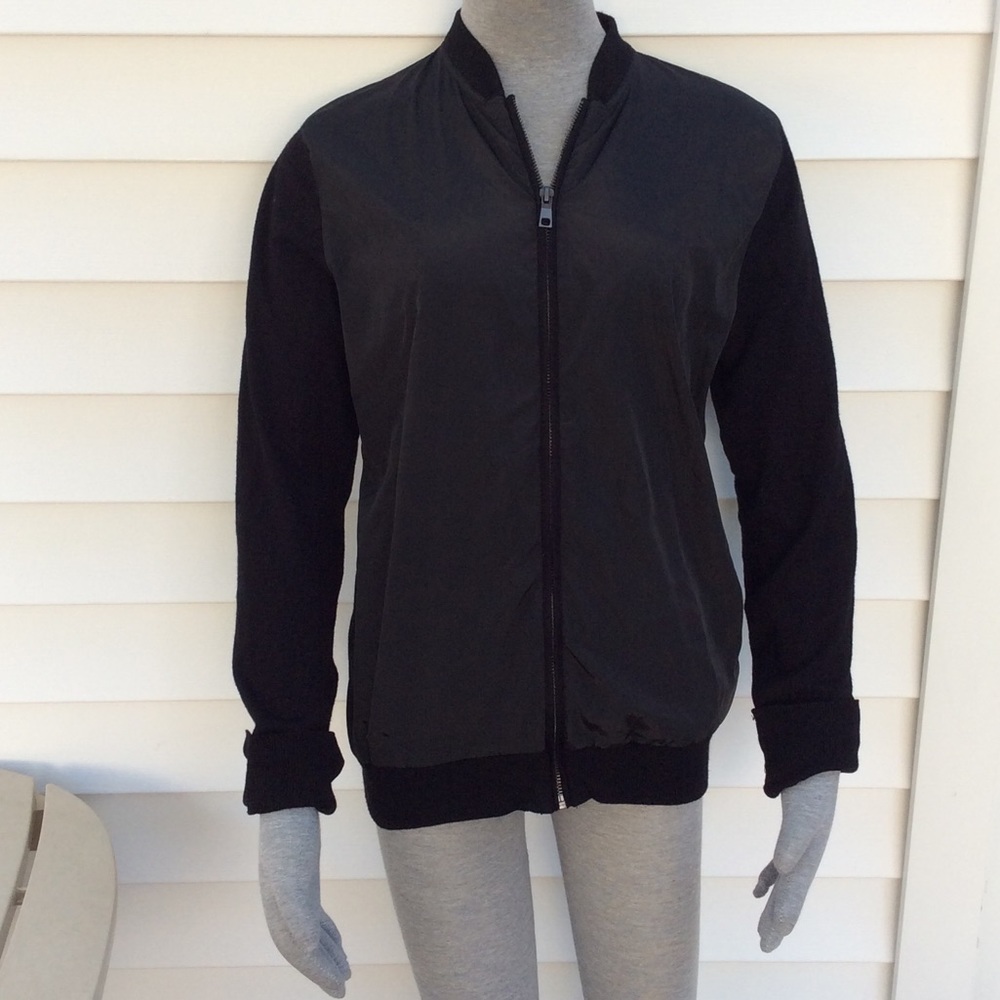 Zara men black zip up jacket size small