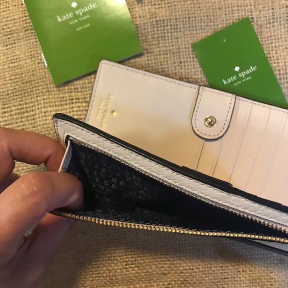 Kate Spade Wallet....Bay Street Stacey - Picture 3 of 6