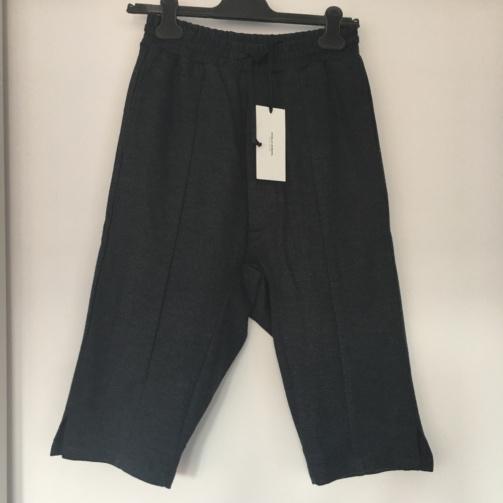 Public School men's shorts - kapri . Size S