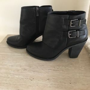 Jessica Simpson size 8 booties