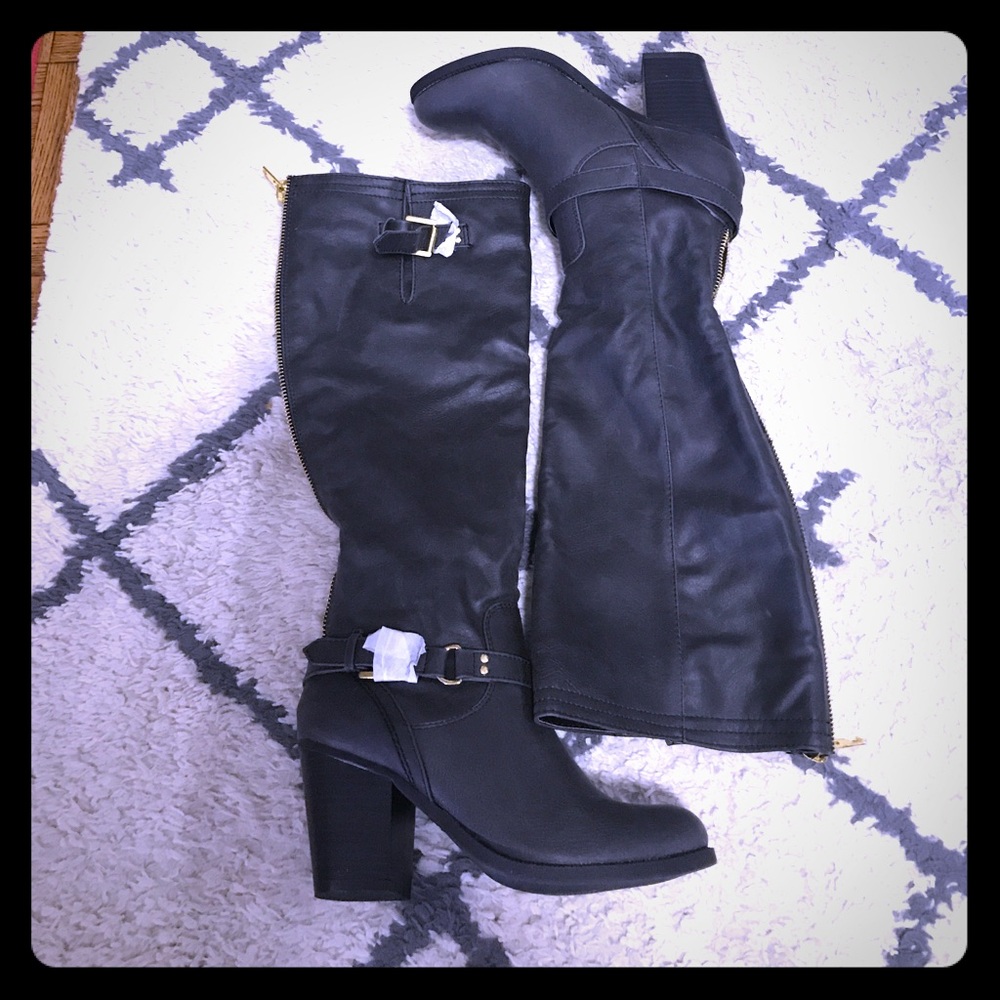 New! Steve Madden Gray Boots with Back Zipper - 6