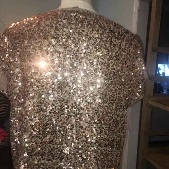 Sequenced top - Picture 2 of 2