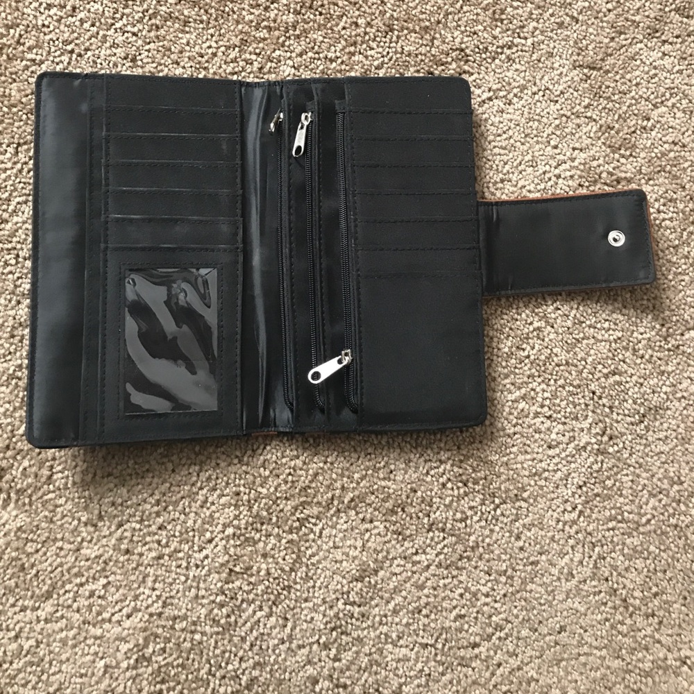 🚫🚫SOLD🚫🚫Wallet - Picture 3 of 3
