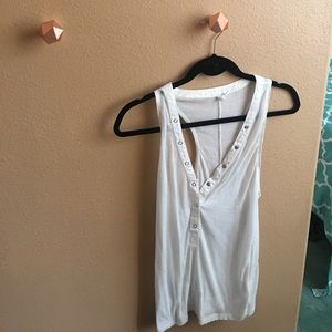 White tank❤