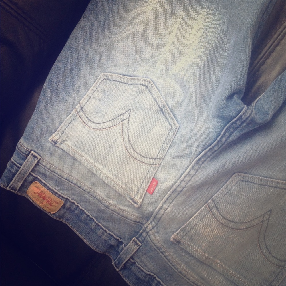 Levi's!