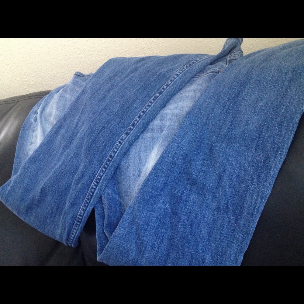 Levi's! - Picture 7 of 7