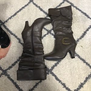 Brown heeled buckle boots - 6.5