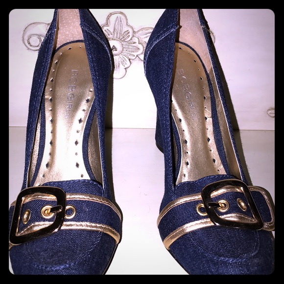 BCBG Pumps - Picture 1 of 4