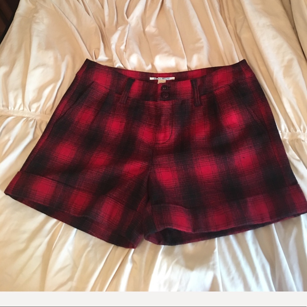 Lucky brand plaid shorts size 29 new without tags.
