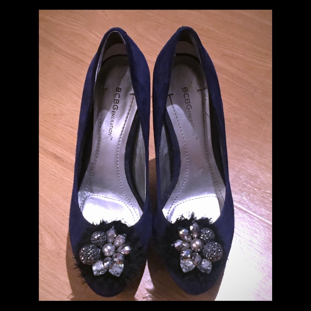 BCBGeneration suede pumps